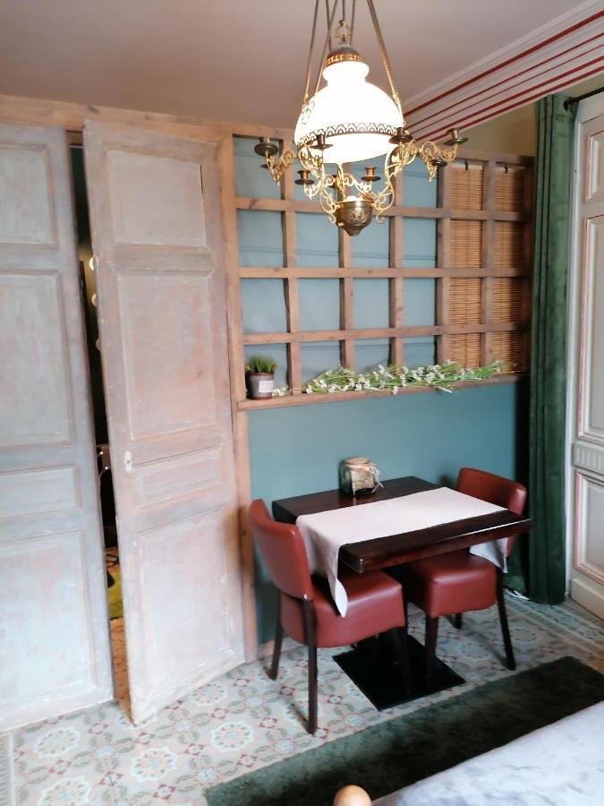 Berzee Maison D'Hote Les Notes Endormie Chambre Secrete المظهر الخارجي الصورة